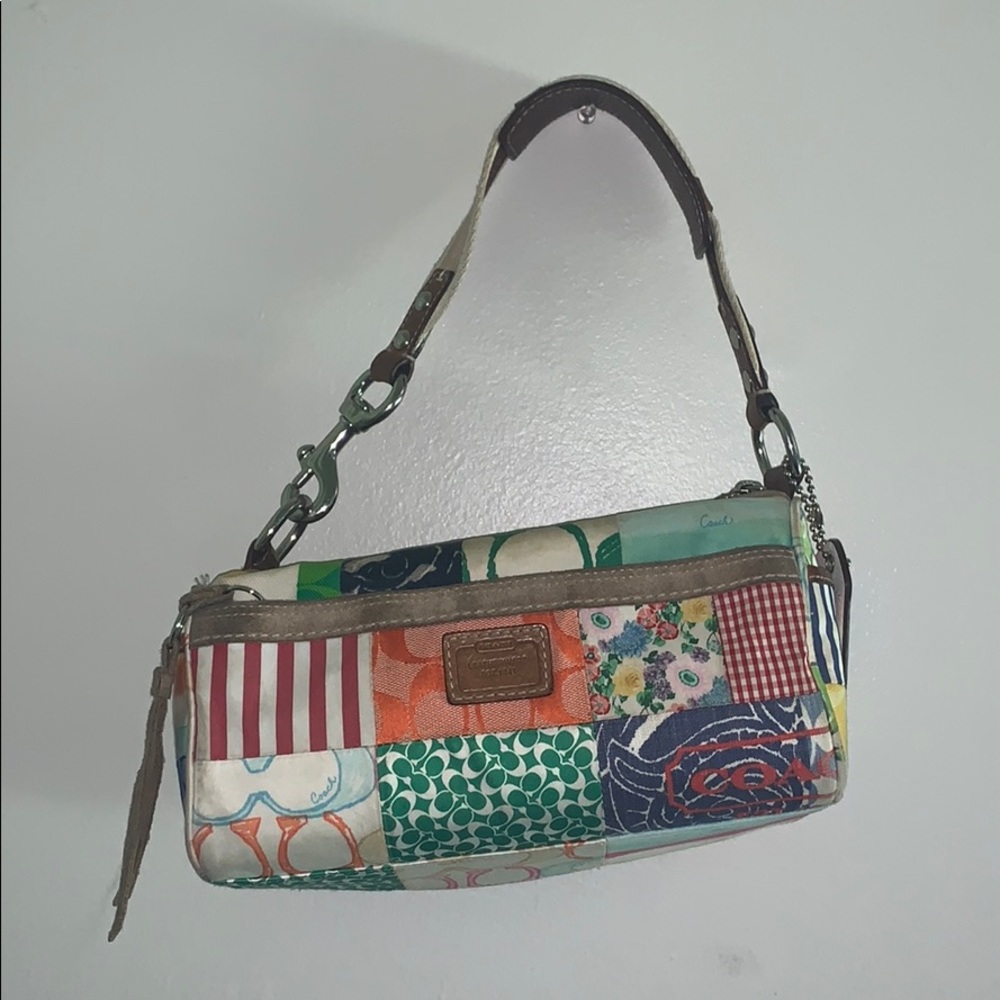 Multi patch Coach purse - Picture 5 of 6